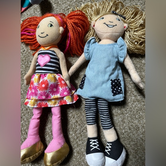 Groovy Girls Colorful Rag Dolls Set of 4 dolls,two beds, two horses - Picture 1 of 16